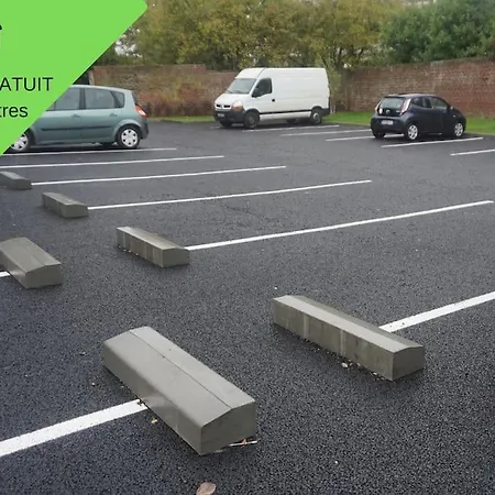Atypique T1 Duplex - Wifi .parking .proche .gare 公寓 *
