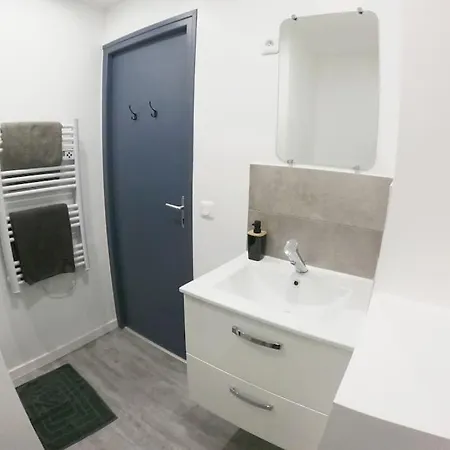 Atypique T1 Duplex - Wifi .parking .proche .gare Appartement Saint-Quentin (Aisne)