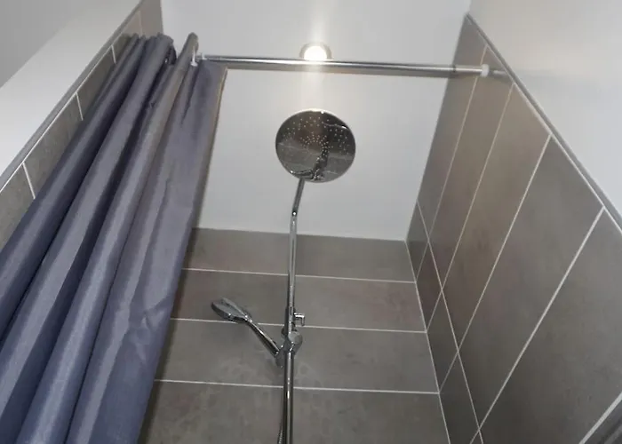 Appartement Atypique T1 Duplex - Wifi .parking .proche .gare